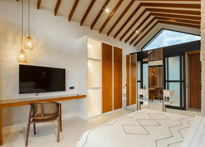Blacksand Echo A4 Villa *